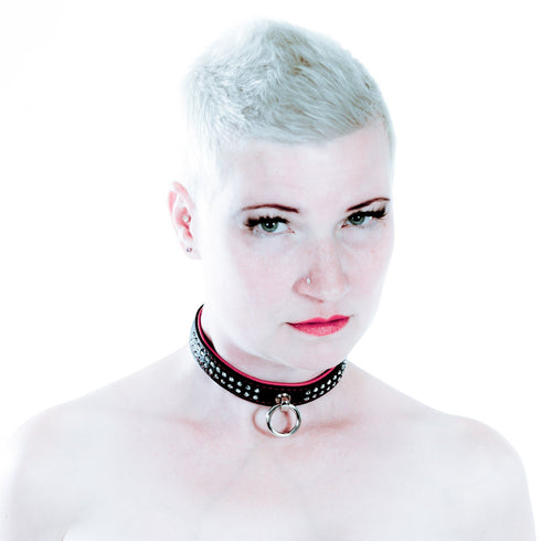 SiaLinda: Halsband echtes Elch Leder mit Strass rot schwarz, gr. O-Ring, 20mm breit - SiaLinda.com